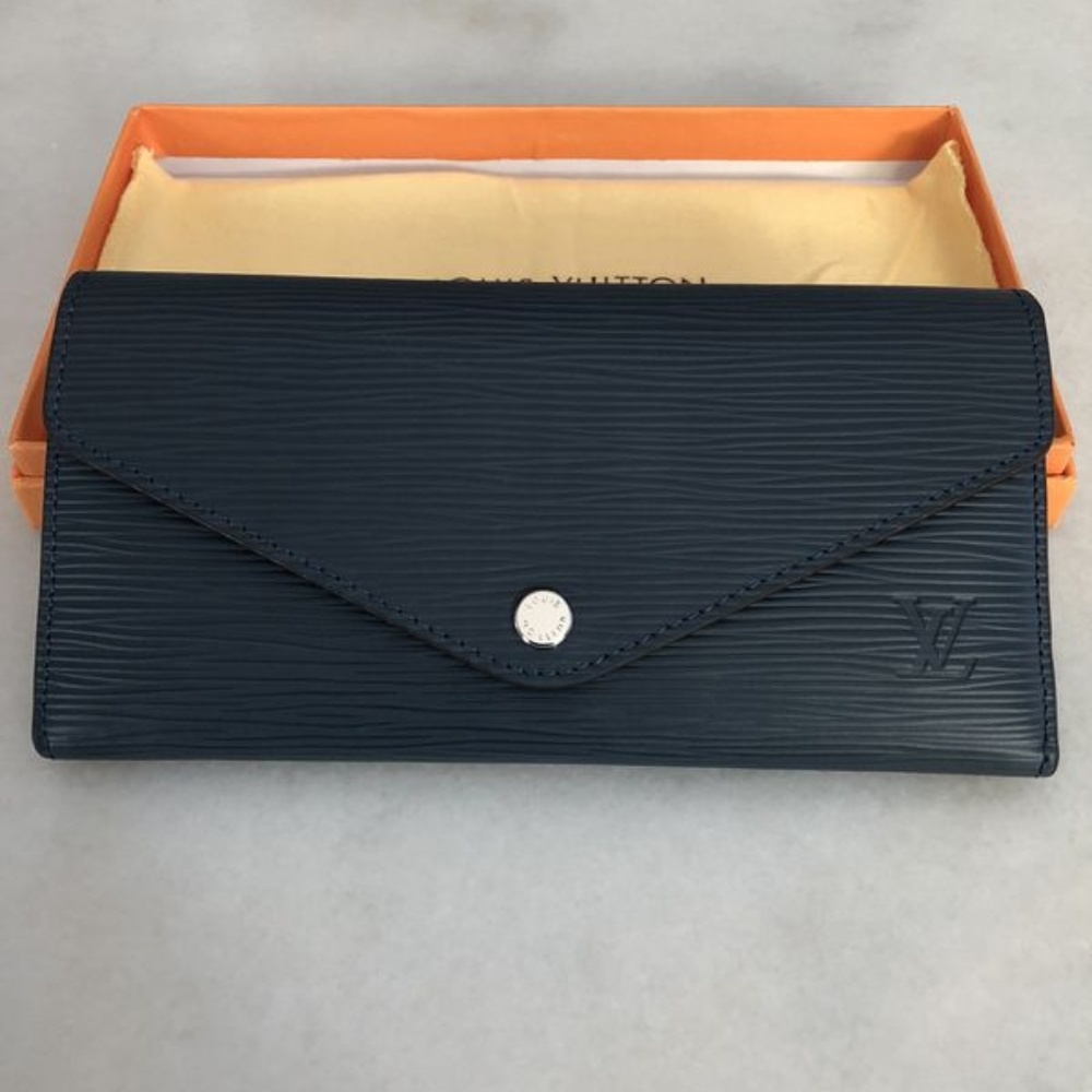 Authentic Louis Vuitton Josephine Leather Wallet